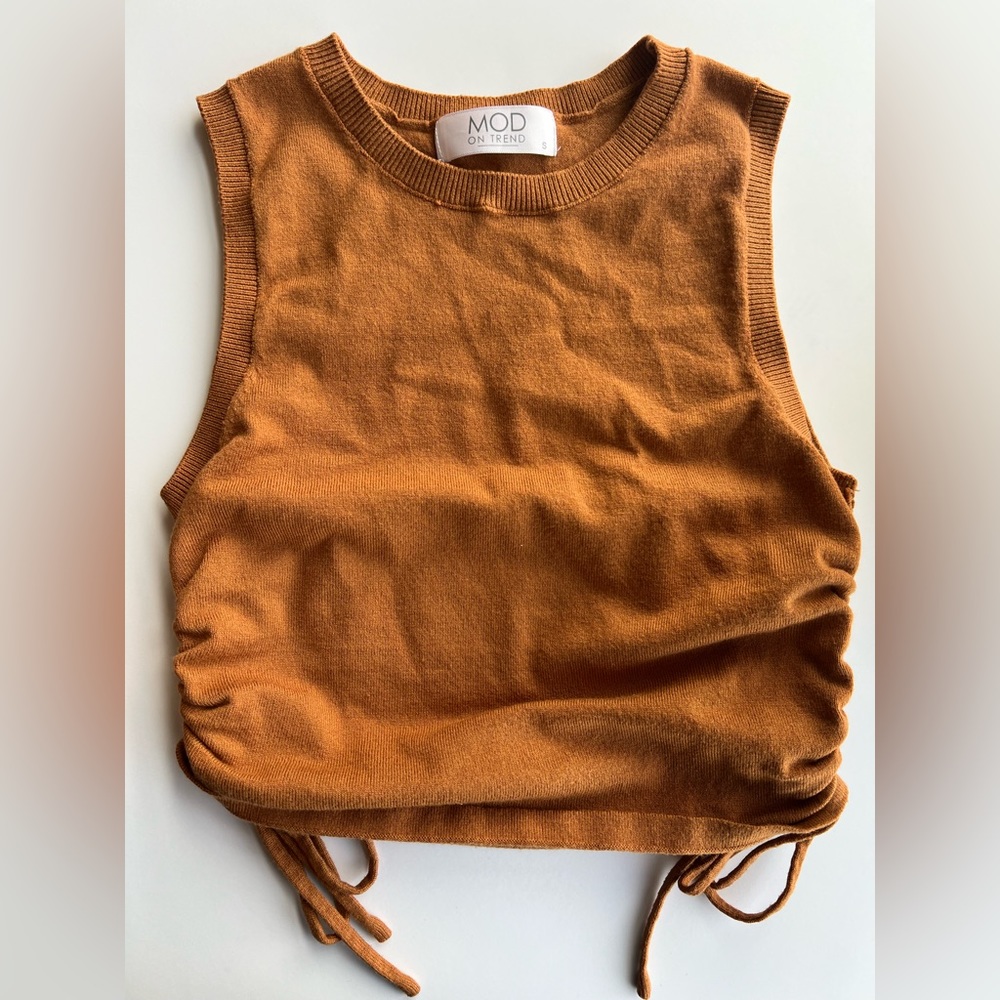 MOD On Trend Ruched Crop Top - Burnt Orange